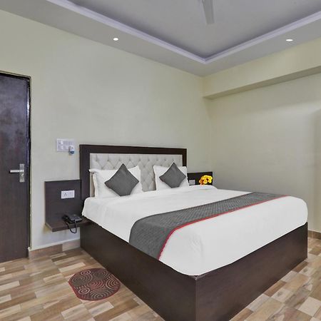 Collection O Starfield Hotel Lucknow Buitenkant foto