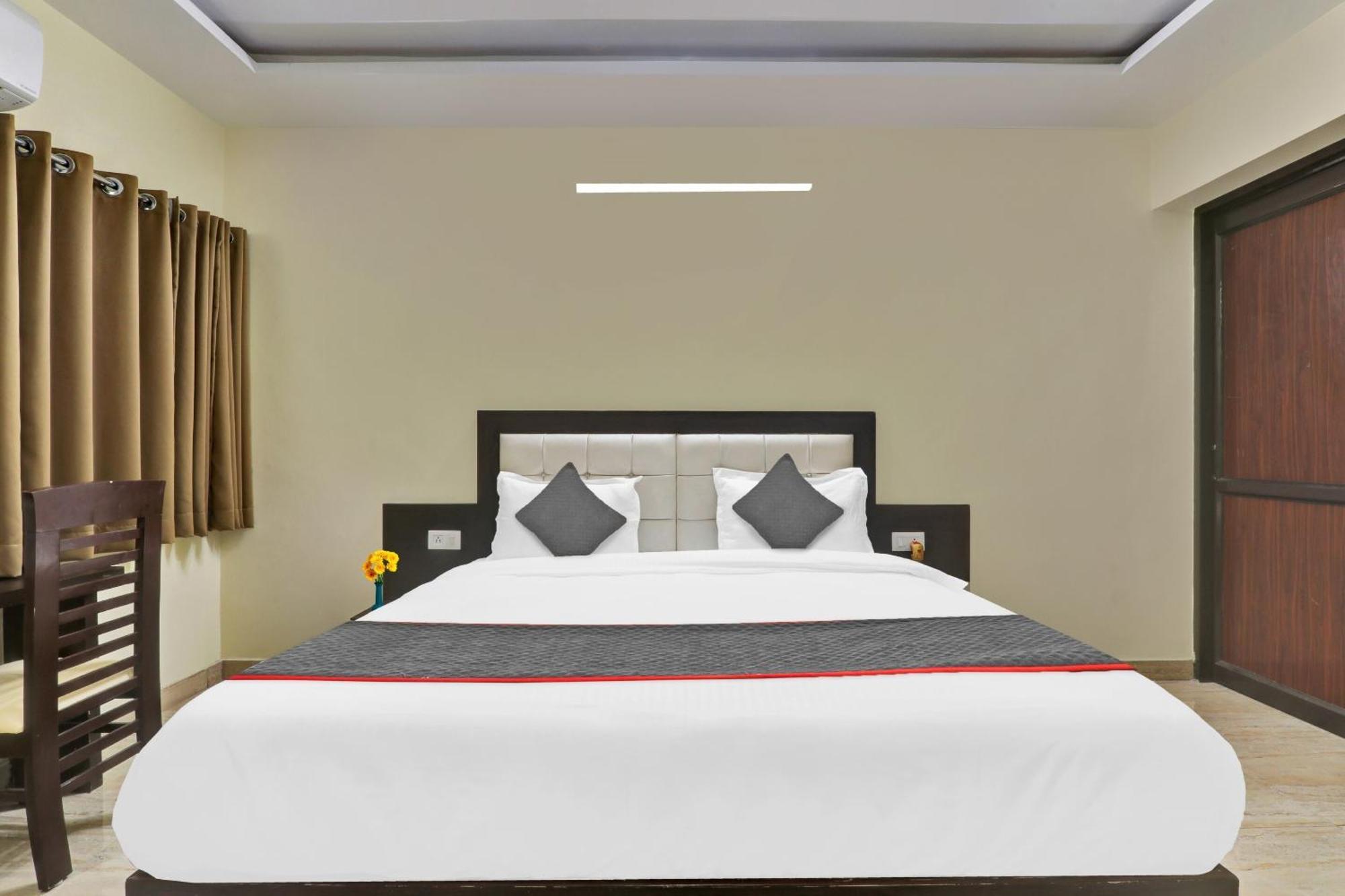 Collection O Starfield Hotel Lucknow Buitenkant foto